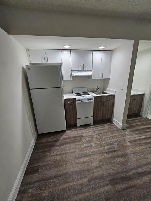 18335 NW 68 Avenue 104A, Hialeah, FL 33015