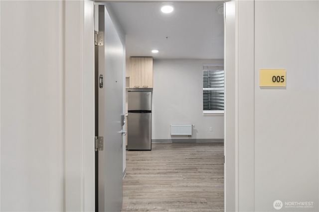 4046 8th Avenue NE, Seattle, WA 98105