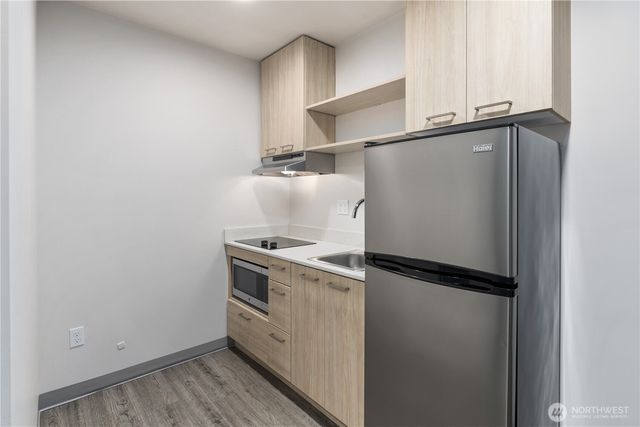 4046 8th Avenue NE, Seattle, WA 98105