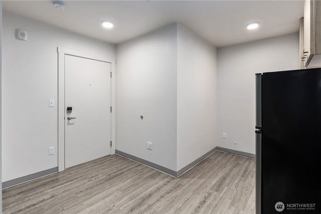 4046 8th Avenue NE, Seattle, WA 98105