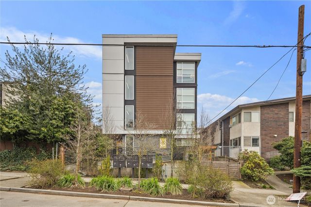 4046 8th Avenue NE, Seattle, WA 98105