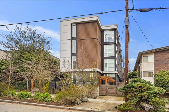 4046 8th Avenue NE, Seattle, WA 98105