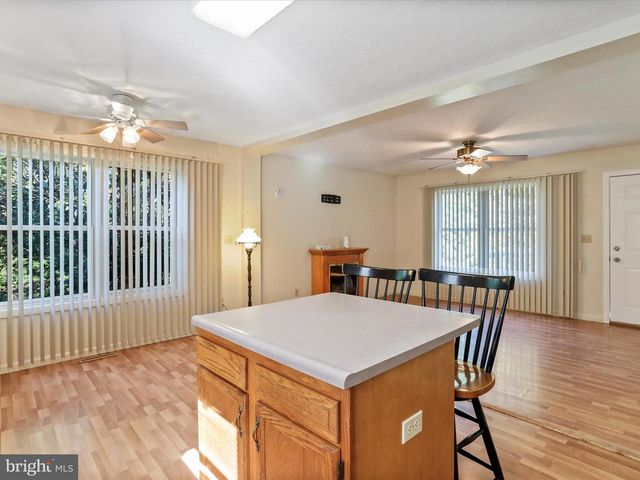 1840 SHADE LN, Berkeley Springs, WV 25411