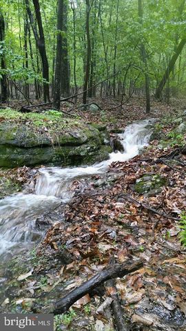 1840 SHADE LN, Berkeley Springs, WV 25411