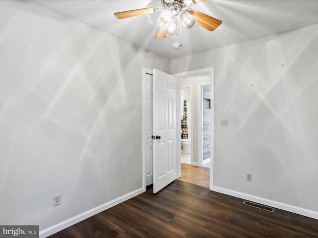 1840 SHADE LN, Berkeley Springs, WV 25411