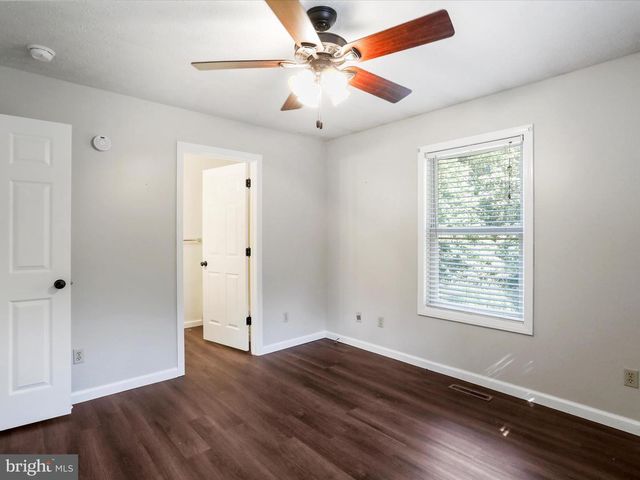 1840 SHADE LN, Berkeley Springs, WV 25411