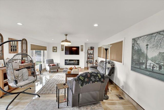 203 Tennessee Ln, Bangor, CA 95901