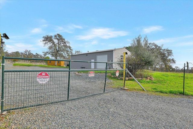 203 Tennessee Ln, Bangor, CA 95901