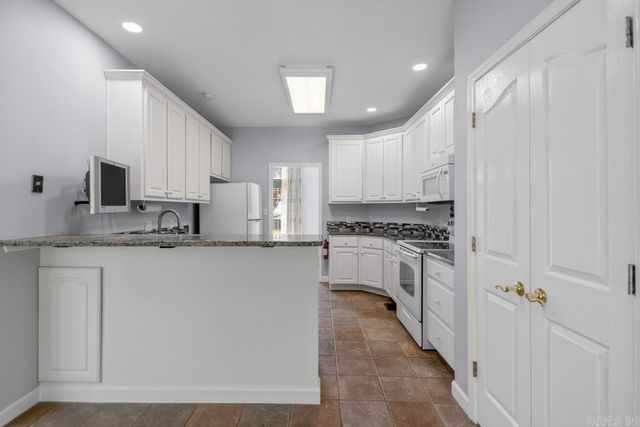 13801 St Michael Drive, Little Rock, AR 72211