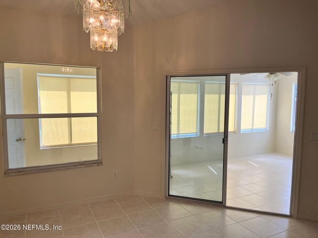 203 VILLAGE Drive, Welaka, FL 32193