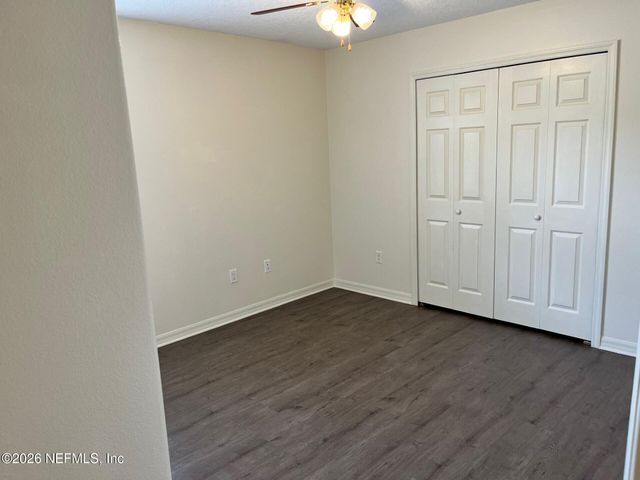 203 VILLAGE Drive, Welaka, FL 32193