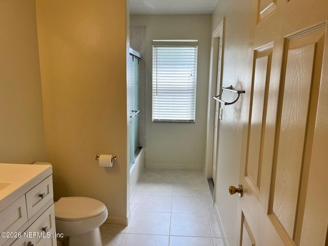 203 VILLAGE Drive, Welaka, FL 32193