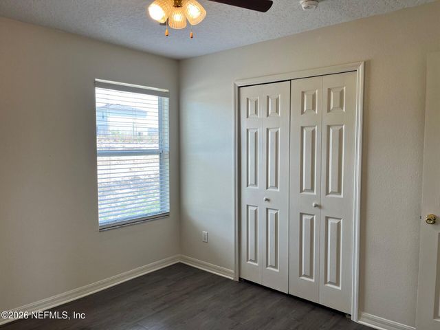 203 VILLAGE Drive, Welaka, FL 32193