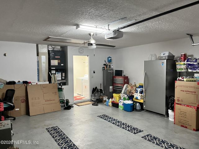 203 VILLAGE Drive, Welaka, FL 32193