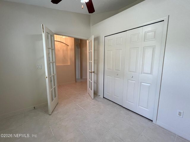 203 VILLAGE Drive, Welaka, FL 32193