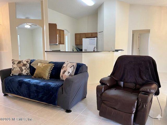 203 VILLAGE Drive, Welaka, FL 32193