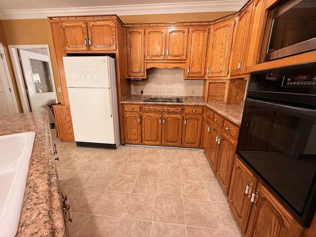 2627 Oak Ridge Drive, Rocky Face, GA 30740