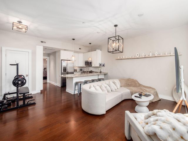 284 E Gay Street, G35, Columbus, OH 43215