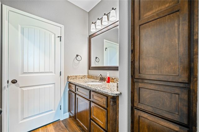 6718 Wesley Way, Corpus Christi, TX 78415