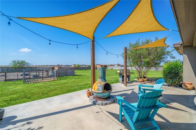 6718 Wesley Way, Corpus Christi, TX 78415