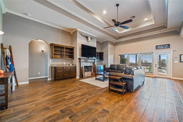 6718 Wesley Way, Corpus Christi, TX 78415