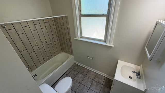 275 Mccormick Place, Cincinnati, OH 45219