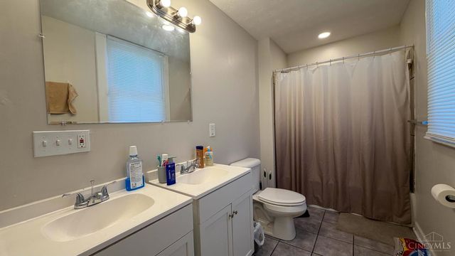 275 Mccormick Place, Cincinnati, OH 45219