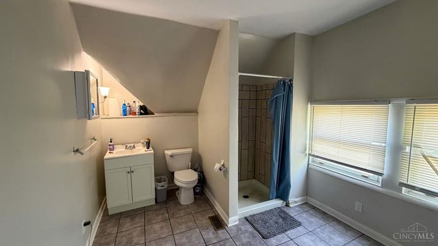 275 Mccormick Place, Cincinnati, OH 45219