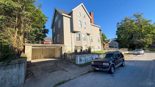 275 Mccormick Place, Cincinnati, OH 45219