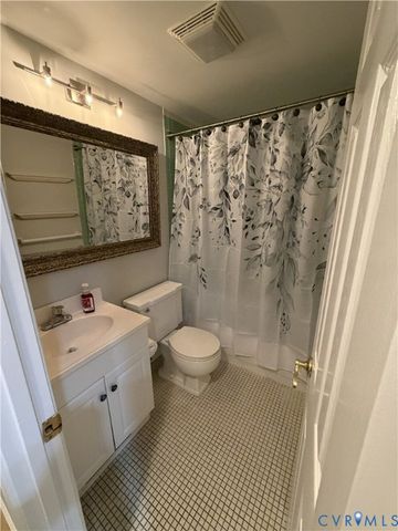 12 Red Fox Ln, Henrico, VA 23228
