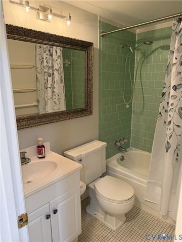 12 Red Fox Ln, Henrico, VA 23228