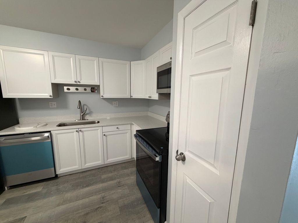 4500 BEAU MONDE Drive 204, Lisle, IL 60532 — photo 5