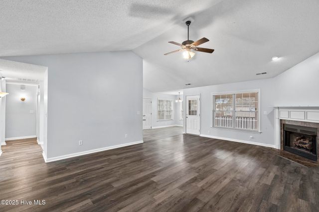 104 Londonberry Lane, Jacksonville, NC 28540