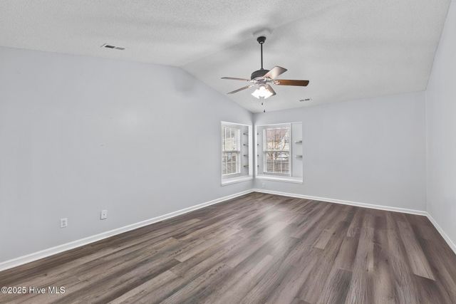 104 Londonberry Lane, Jacksonville, NC 28540