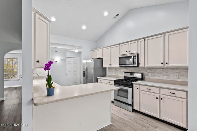 104 Londonberry Lane, Jacksonville, NC 28540