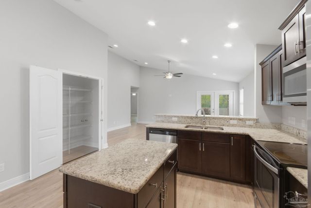 5093 Carley Ct, Milton, FL 32583