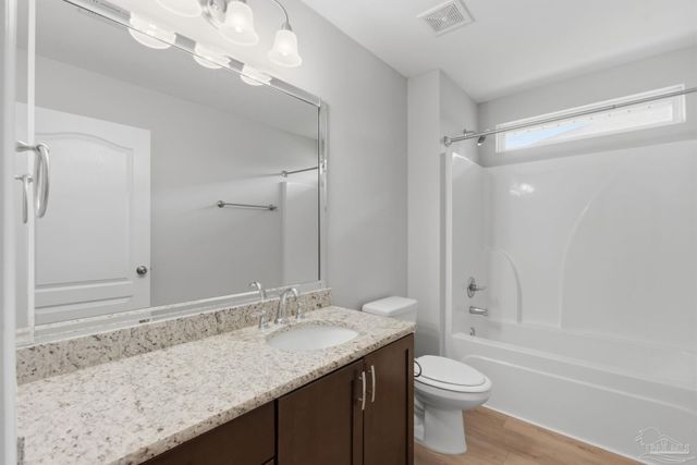 5093 Carley Ct, Milton, FL 32583