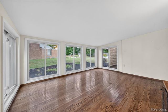 6611 Cottonwood Knoll Court, West Bloomfield, MI 48322