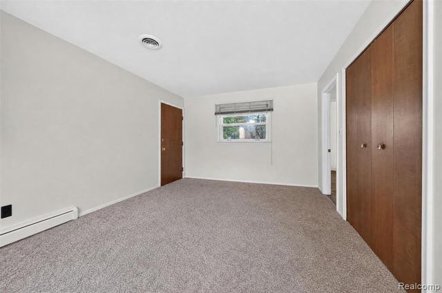 6611 Cottonwood Knoll Court, West Bloomfield, MI 48322