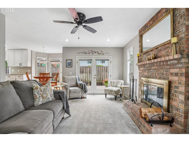 2133 Ne 166TH Dr, Portland, OR 97230