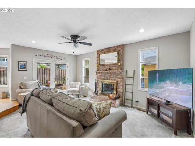 2133 Ne 166TH Dr, Portland, OR 97230
