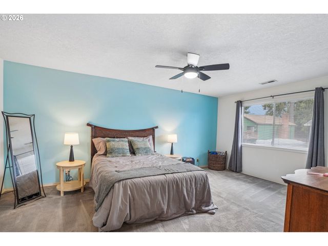 2133 Ne 166TH Dr, Portland, OR 97230