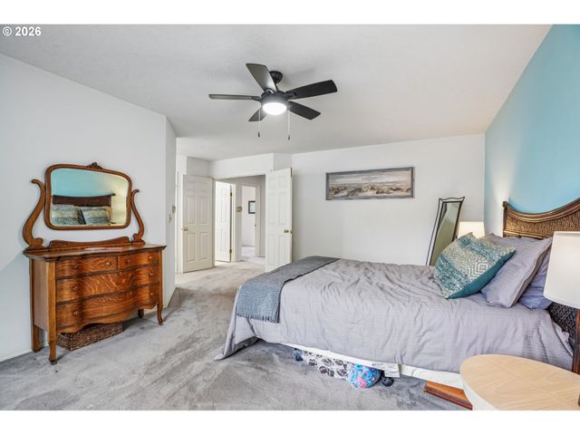 2133 Ne 166TH Dr, Portland, OR 97230