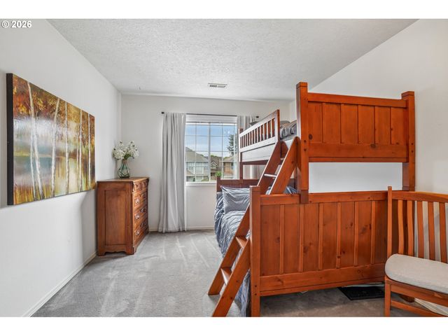 2133 Ne 166TH Dr, Portland, OR 97230