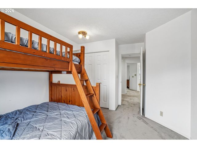 2133 Ne 166TH Dr, Portland, OR 97230