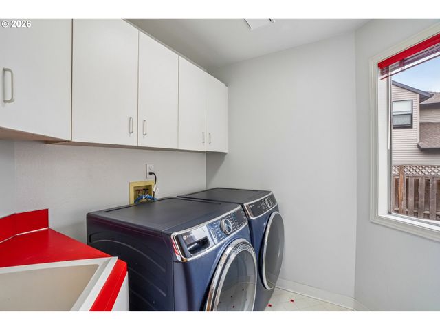 2133 Ne 166TH Dr, Portland, OR 97230