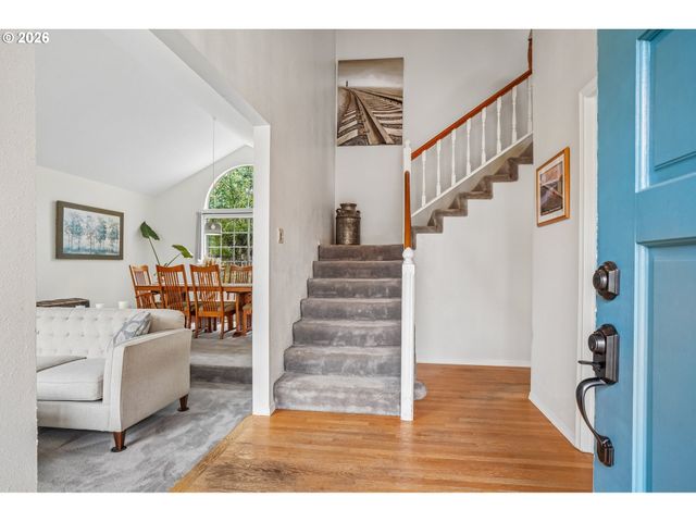 2133 Ne 166TH Dr, Portland, OR 97230