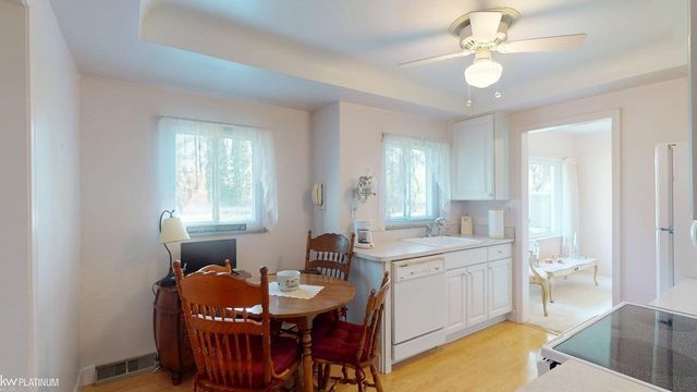 1331 Fieldway Drive, Bloomfield Hills, MI 48302