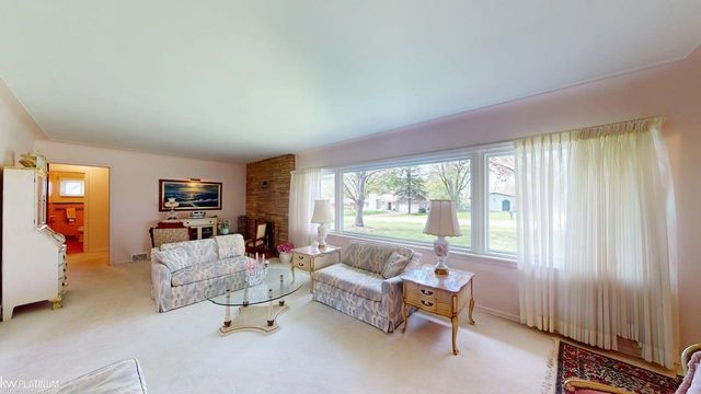 1331 Fieldway Drive, Bloomfield Hills, MI 48302