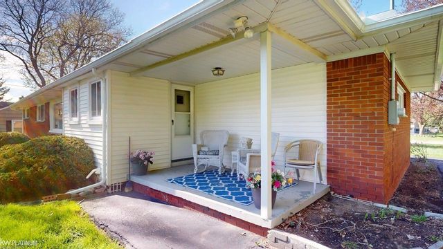 1331 Fieldway Drive, Bloomfield Hills, MI 48302